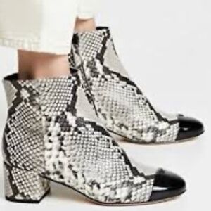 Tory Burch Shelby boots size 5.5